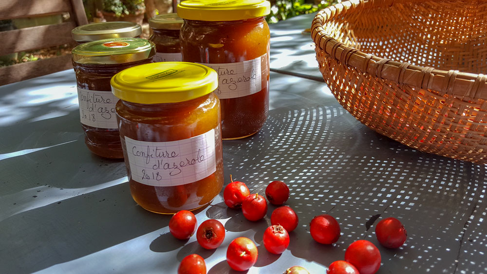 Confiture maison d'azerole